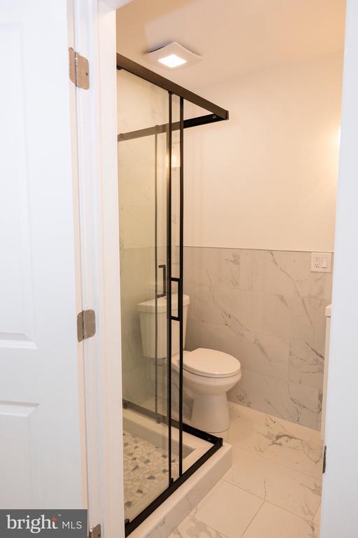 Building Photo - 2201 Strahle St