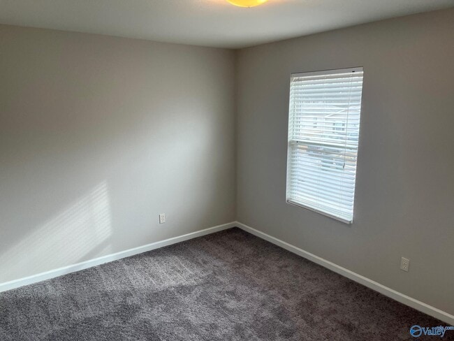 Building Photo - 193 Cloverbrook Dr