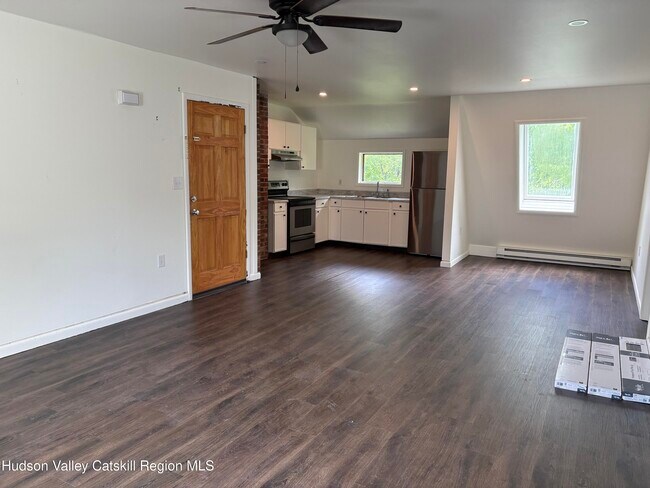 Building Photo - 3559 Route 32