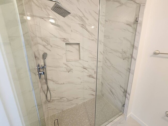 Building Photo - 914 Felspar St