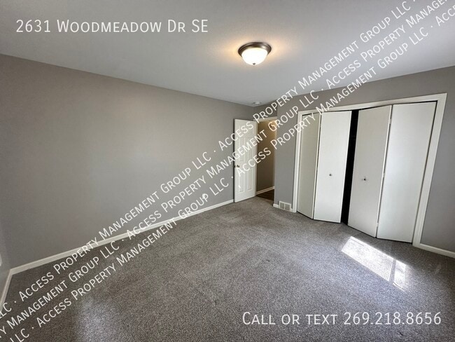 Building Photo - 2631 Woodmeadow Dr SE