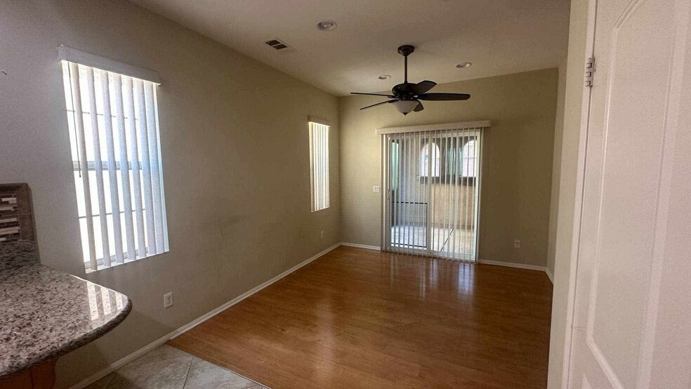 Building Photo - 31757 Paseo Peonia