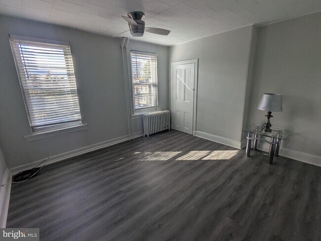 Building Photo - 657 N 37th St