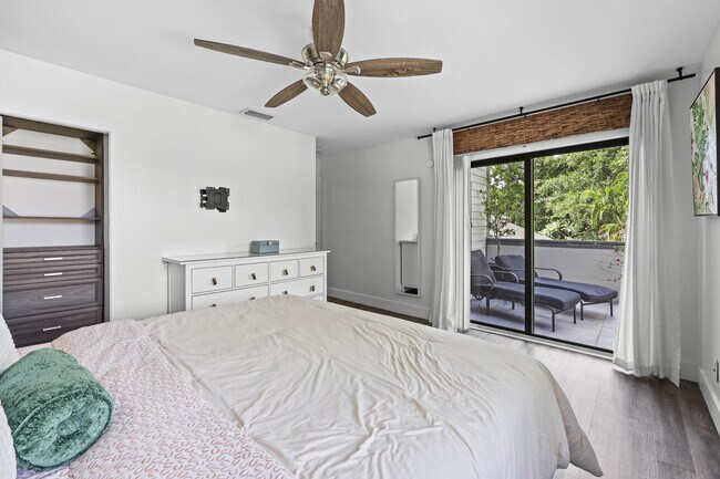Building Photo - 13400 Bedford Mews Ct