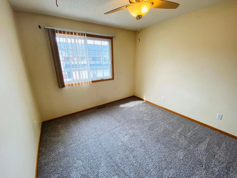 Building Photo - 3128 Juniper Ln