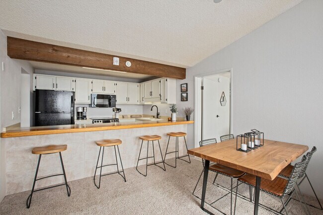 Building Photo - 2270 Storm Meadows Dr