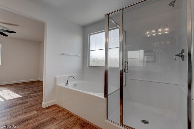 Building Photo - 7733 Lively Loom Ct