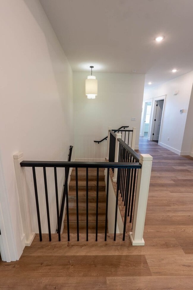 Building Photo - New Construction 4bd/3ba Townhouse