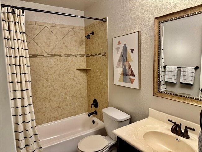 Building Photo - 2604 Garlic Creek Dr
