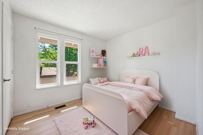 Building Photo - Comfort, Convenience & Style in the Heart of Greenwood Village