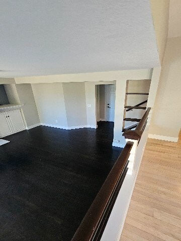 Building Photo - 5035 E Cresthill Pl