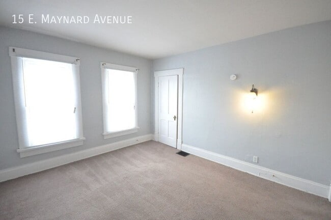 Building Photo - 15 E Maynard Ave