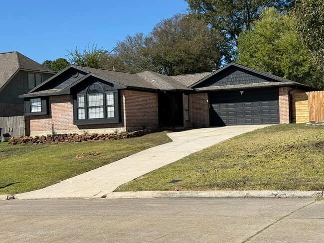 Building Photo - 11980 La Salle River Rd