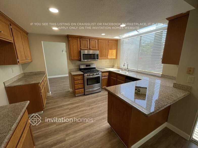 Building Photo - 4625 Arabian Way