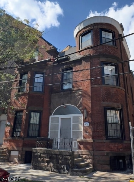 Building Photo - 10 Pennsylvania Ave