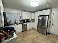 Building Photo - 1042 Garland Dr