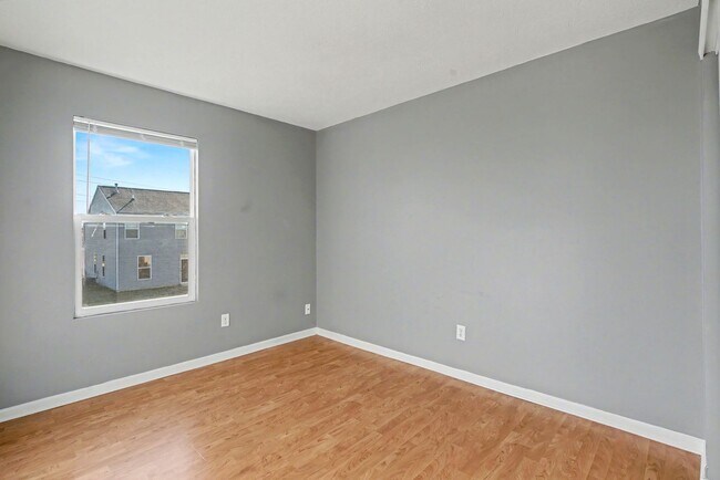 Building Photo - 8131 Grove Berry Dr