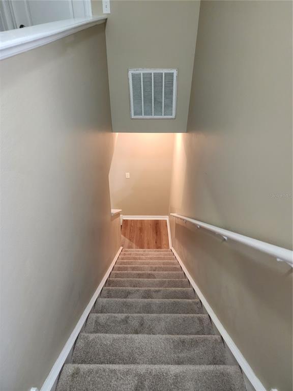 Building Photo - 15924 Fishhawk Creek Ln