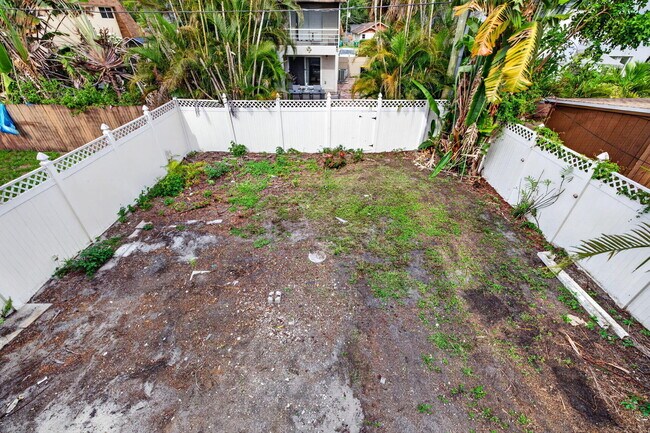 Building Photo - 5424 SW 44th Terrace