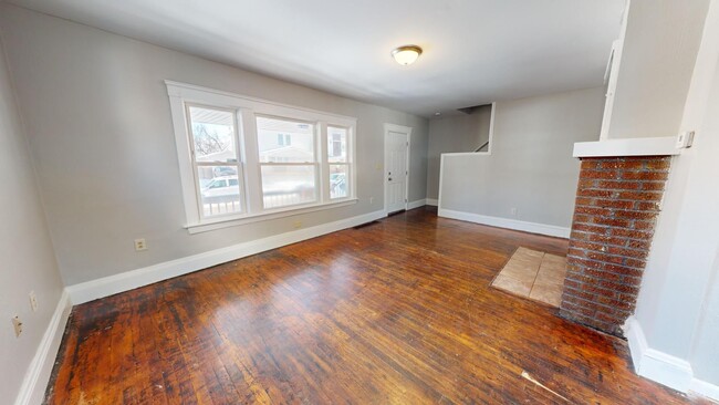 Building Photo - LEASE TO OWN your home! - 3 Bed / 1 Bath i...