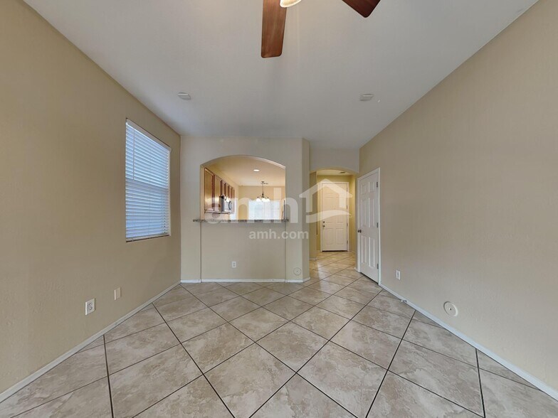 Building Photo - 8851 W Payson Rd