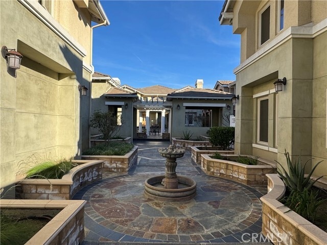 Building Photo - 88 N Roosevelt Ave