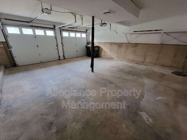 Building Photo - 7598 Springfield Hills Dr