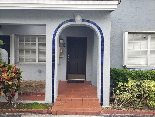 Building Photo - 6960 NW 173rd Dr