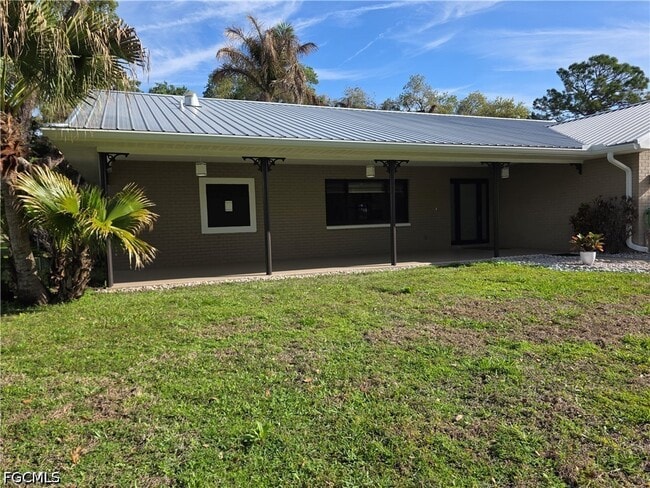 Building Photo - 1250 Riverbend Dr