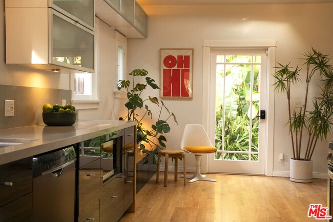 Building Photo - 1510 Electric Ave