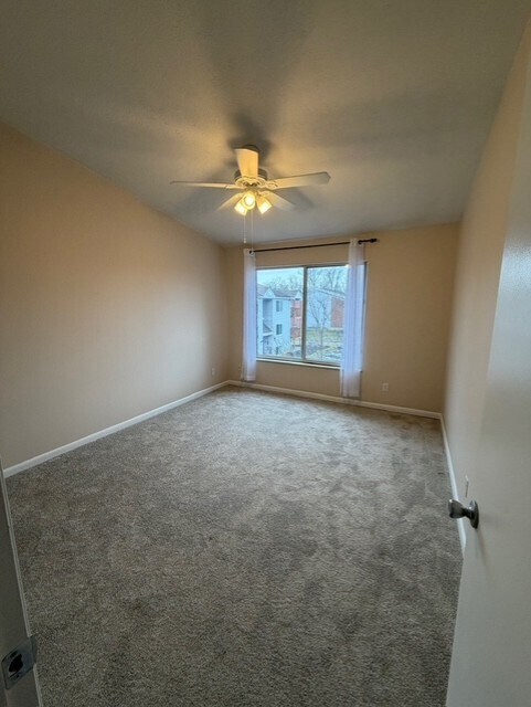 Master Bed - 533 Aspen Glen Dr