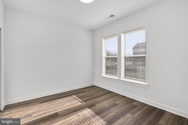 Building Photo - 1309 Bracken Ln