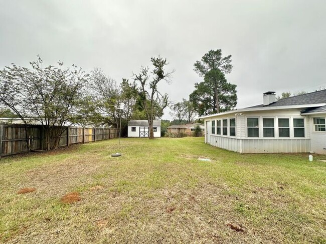 Building Photo - Charming Single-Story Brick Home Available...