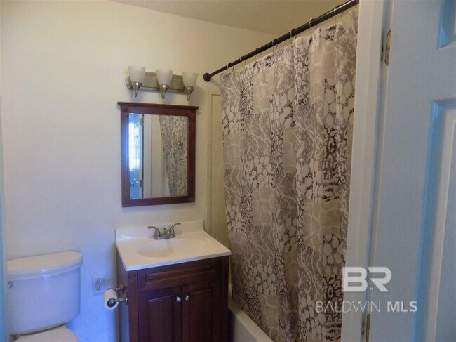 Building Photo - 228 Seminole Ave