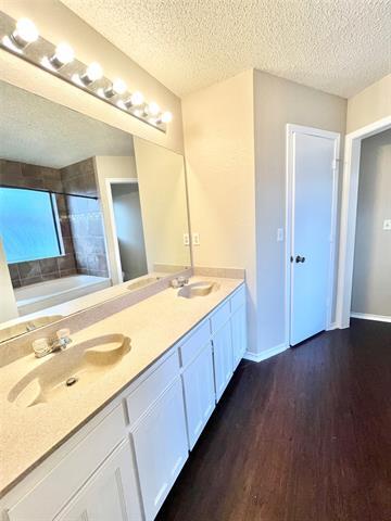 Building Photo - 216 Freedom Ln