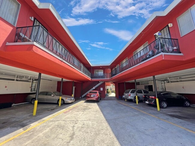 Building Photo - Brenton Apts