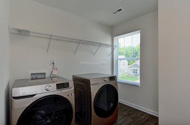 Building Photo - 5 BR/3 BTH Home in Selwyn Landing