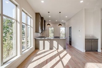 Building Photo - 2820 Weisenberger St