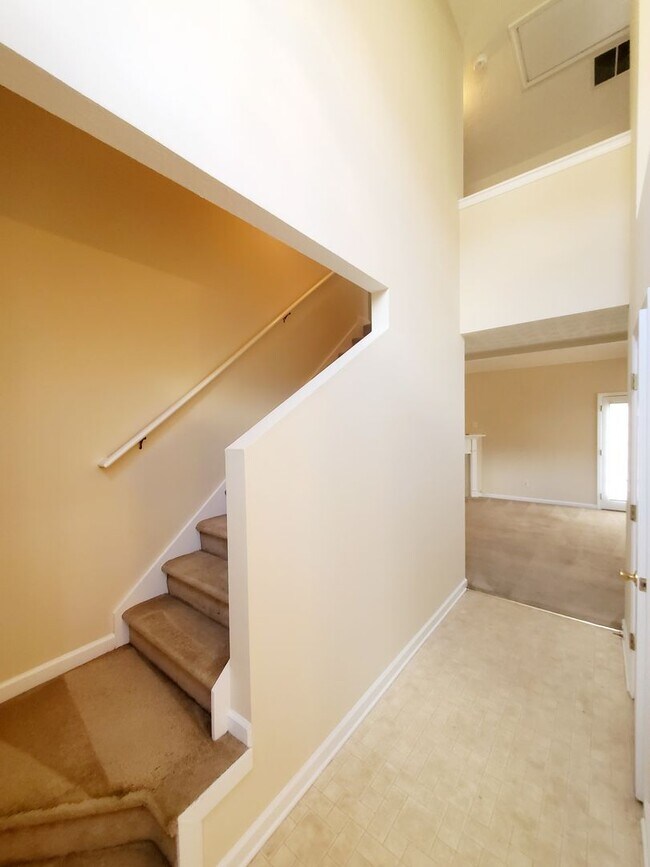 Building Photo - Open House 9/26/2025 Friday @6:00until 6:30PM