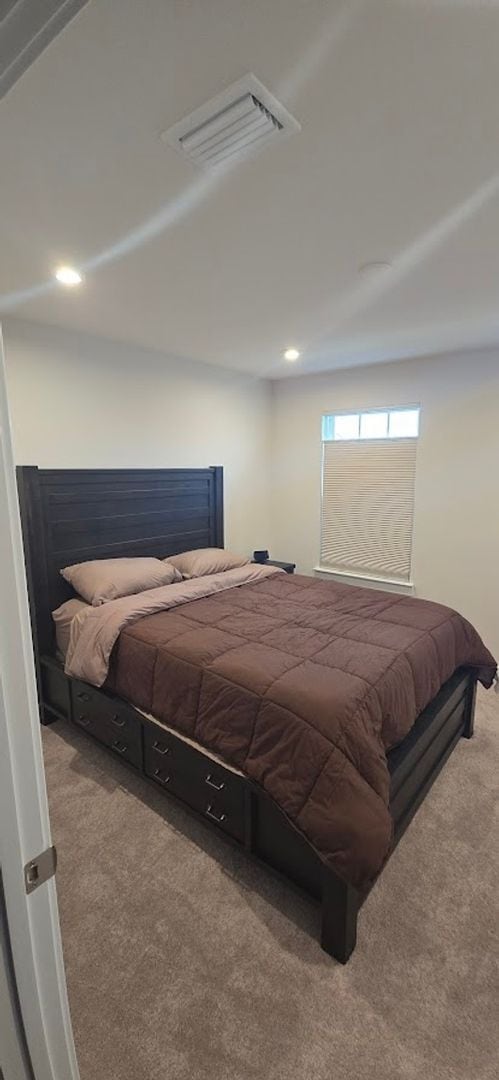 Building Photo - Spacious & Modern Home w/ 4 Bed, 4.5 bath in Manassas, Close to I-66, Includes Lawn & Other Services