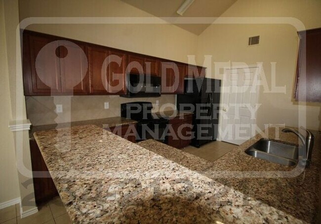 Building Photo - Willamette Wins – Where Convenience Meets Everyday Living!