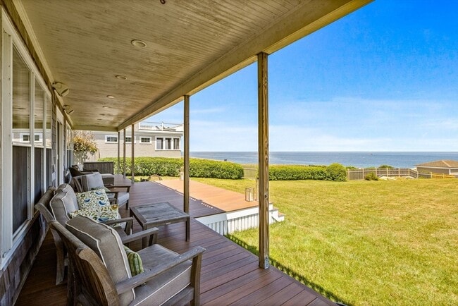 Building Photo - 15 Sheldon Rd