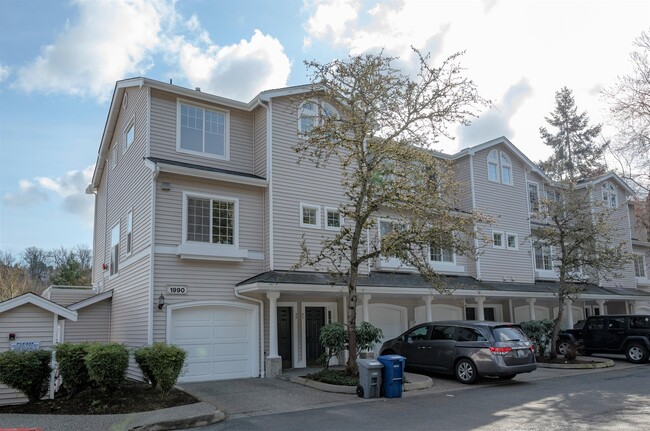 Building Photo - 1990 132nd Ave SE