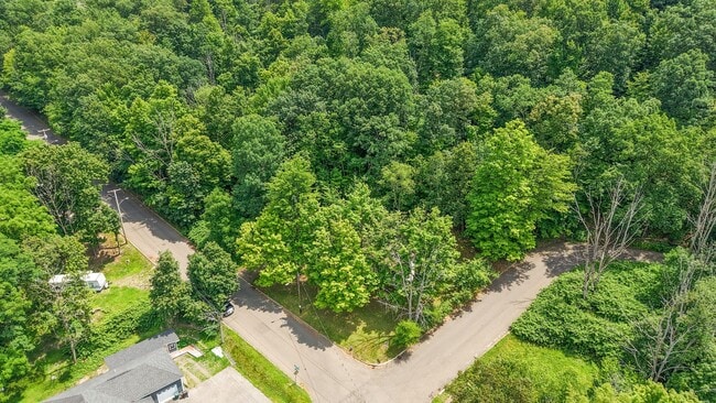 Building Photo - 40 Grand St