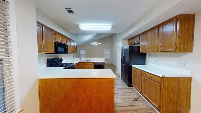 Building Photo - 110 Beaverwood Ln