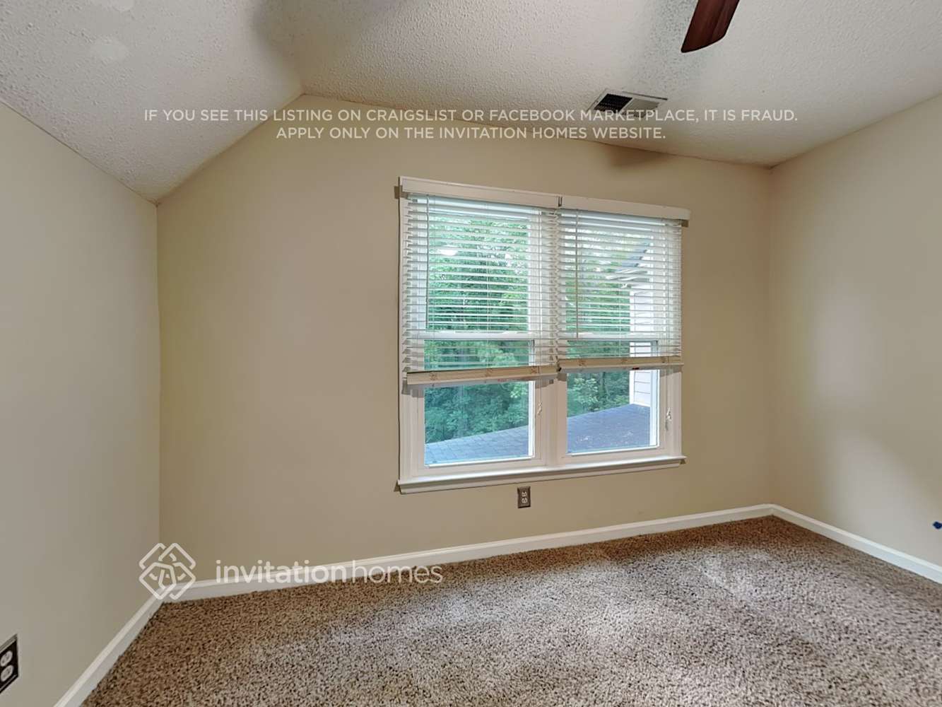 Building Photo - 6926 Wolf Run Dr