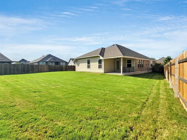 Building Photo - 610 Hereford Lp