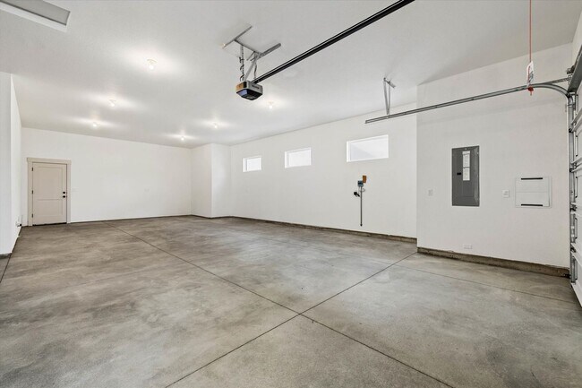 Building Photo - Brand New Home in The Estates of Dry Creek Ranch