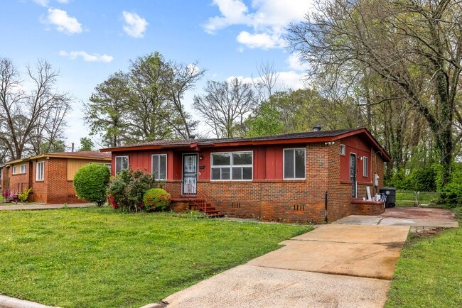 Building Photo - Charming 3 Bedroom, 2 Bathroom house
