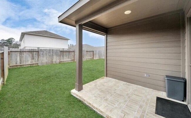 Building Photo - 14634 Cyn Pnes Ln
